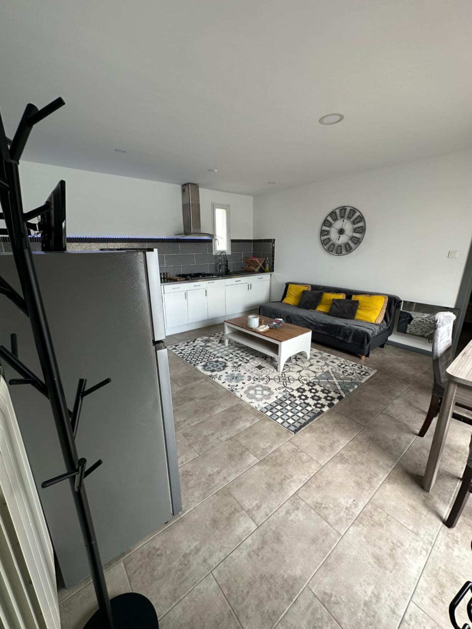 Superbe Appartement Avec Piscine Et Spa Privatif Villeneuve-lès-Béziers Extérieur photo
